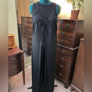 Savage x Fenty lingerie A PEEK BEHIND THE LACE MAXI SLIP, Black Caviar, 3X, ties